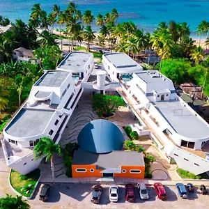 puerto-plaza-las-terrenas.comcaribbean.com/