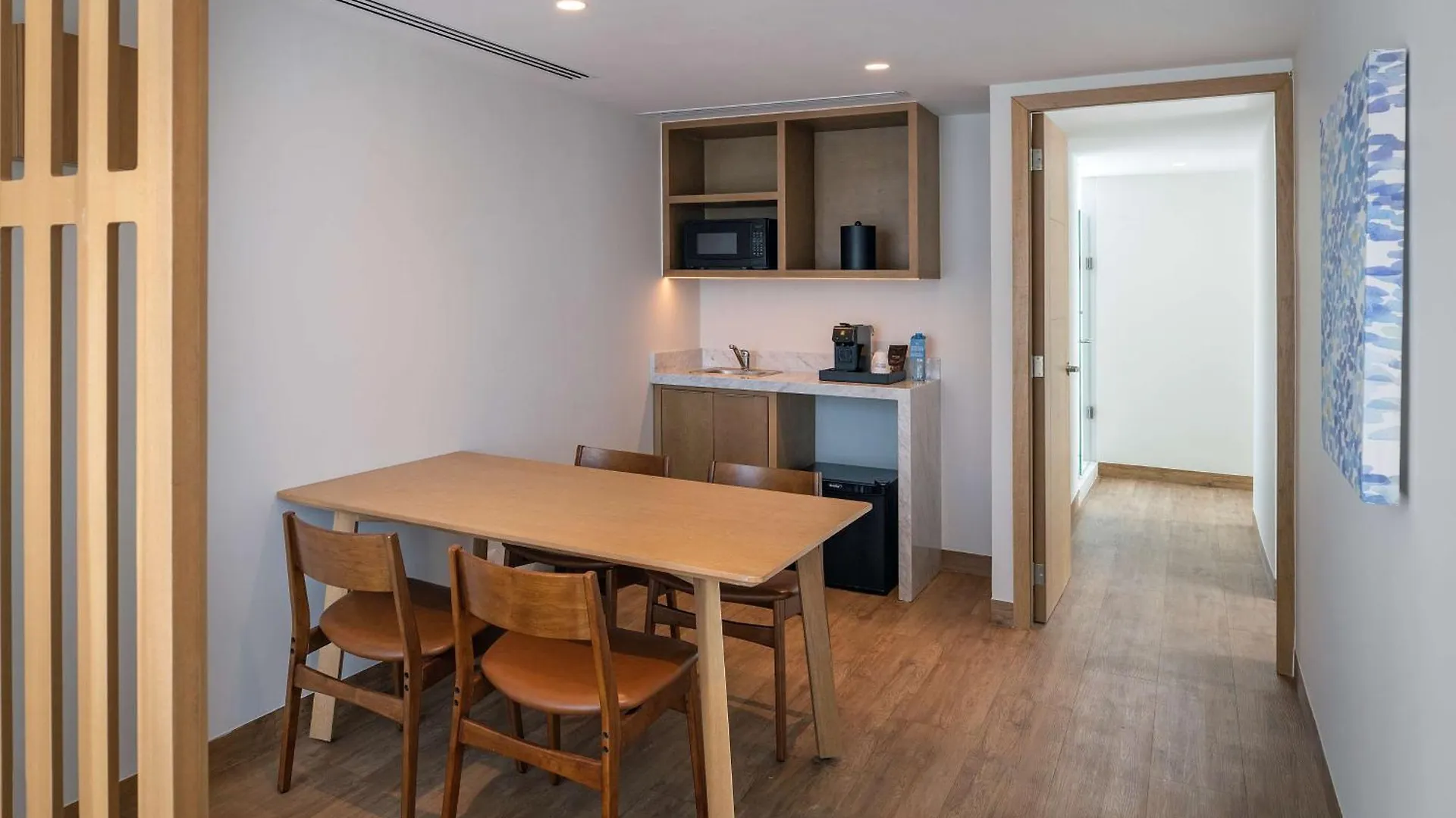 Отель Hilton Garden Inn Cancun Airport